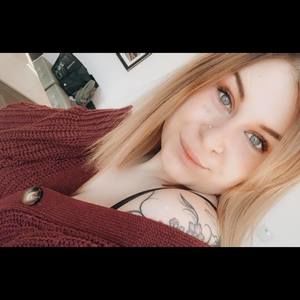 Meet your Posher, Katelyn